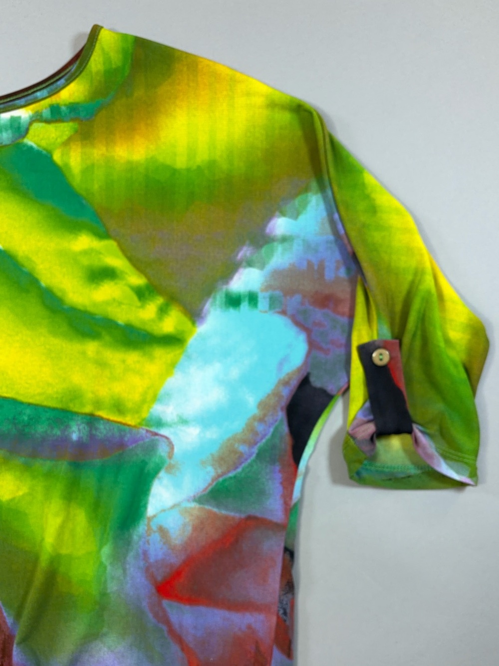 Clara Sun Woo Abstract Green Art Print High Low Roll Tab Sleeve Knit Tunic Top